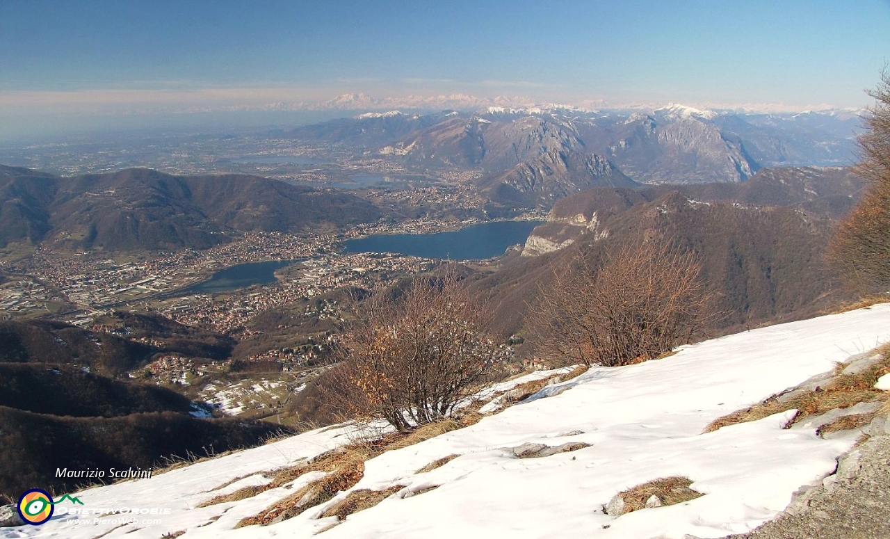 21 Panorama Ovest,  sui laghi della Brianza....JPG